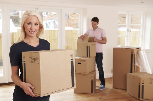 Kensington moving truck ready for residential and commercial transport